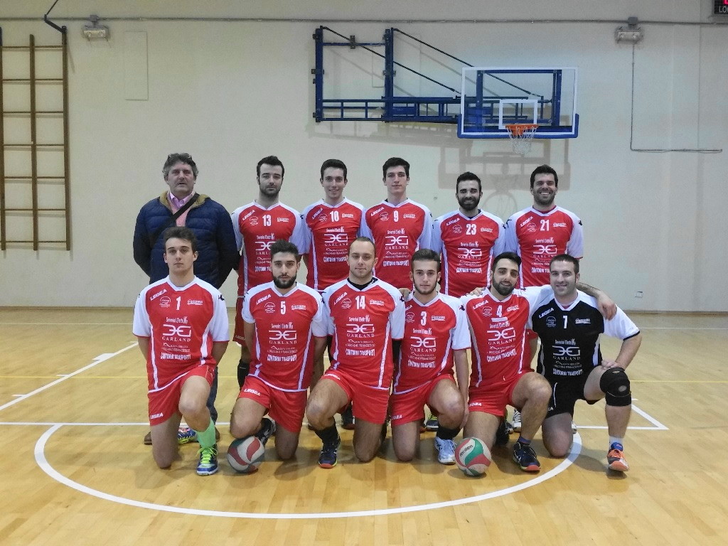 Serie D Regionale Maschile - In piedi da sinistra: Pinzuti Giancarlo (allenatore), Flavio Contorni (schiacciatore), Battisti Sebastiano (centrale), Bechini Nicola (opposto), Buoni Giacomo (alzatore), Borselli Davide (centrale). In ginocchio da sx: Agnorelli Michele (centrale), Romagnoli Stefano (alzatore), Santelli Andrea (schiacciatore), Bechini Gabriele (schiacciatore), Flori Tommaso (schiacciatore e capitano), Mariani luca (libero).